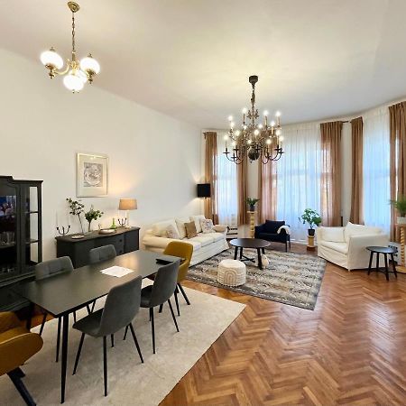 Hillside Luxury Residence Budapest With Free Garage Budapeste Exterior foto